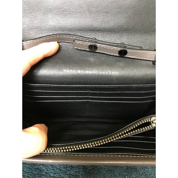 MARC BY MARC JACOBS wallet on chain crossbody with studs - Picture 8 of 11